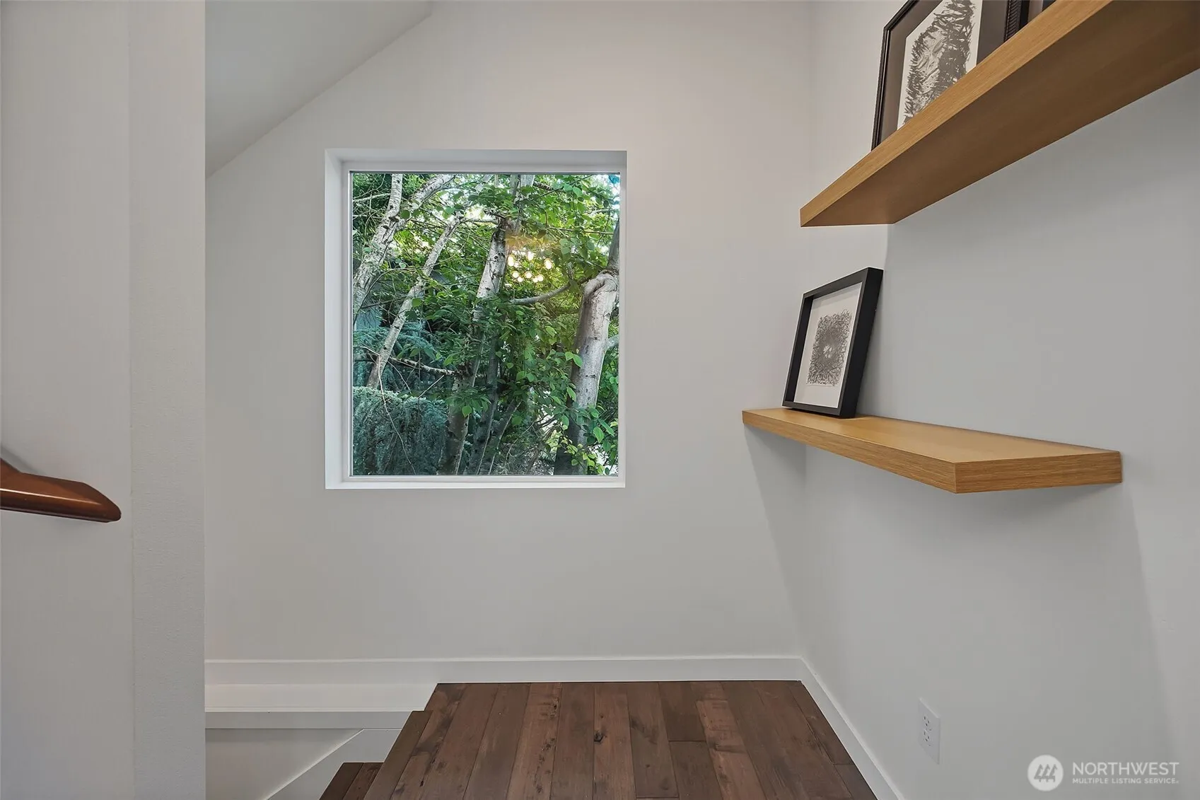 Property photo for 9007 Sand Point Way Ne, Seattle photo 5