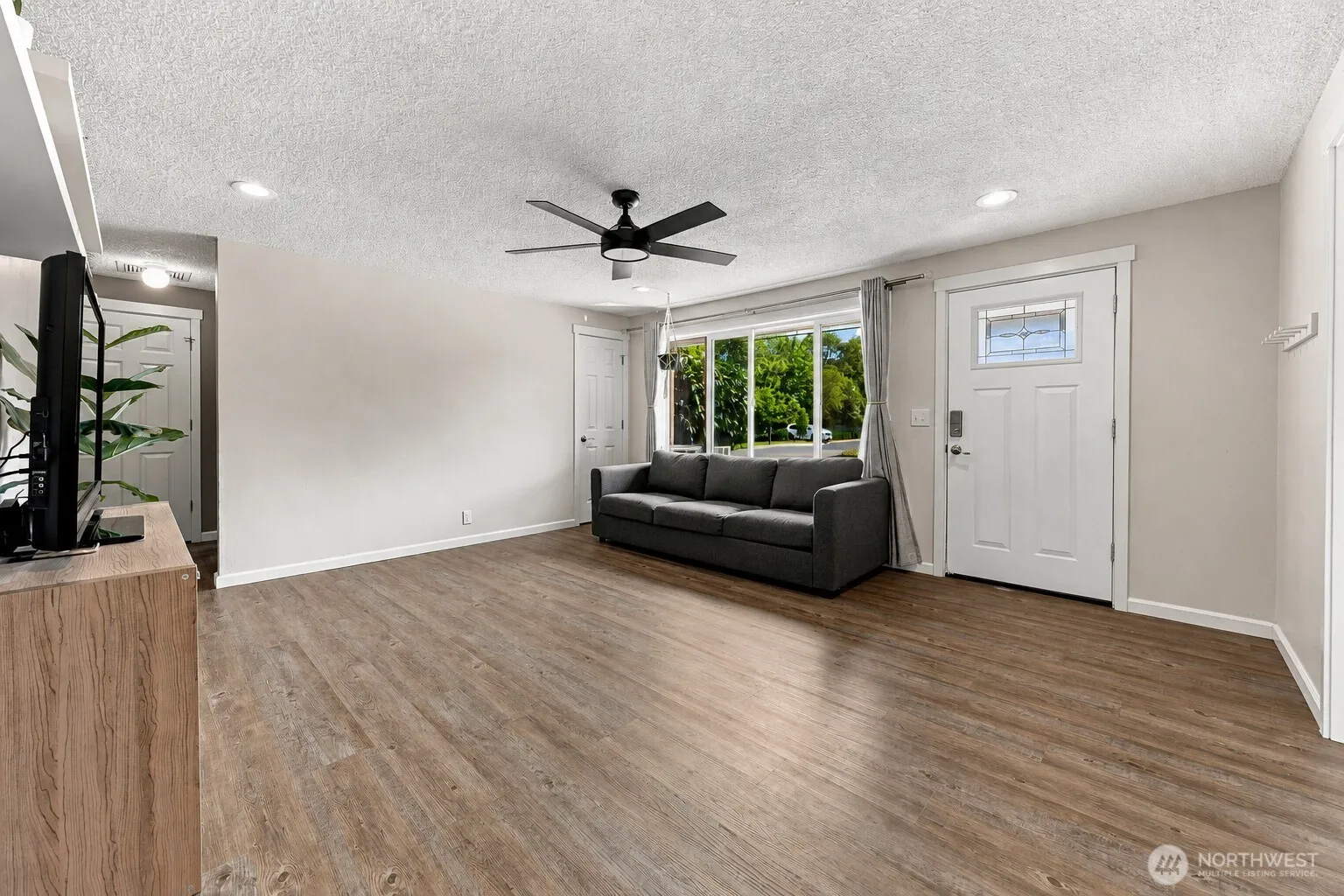 Property photo for 1008 13th Street Sw, Puyallup photo 4