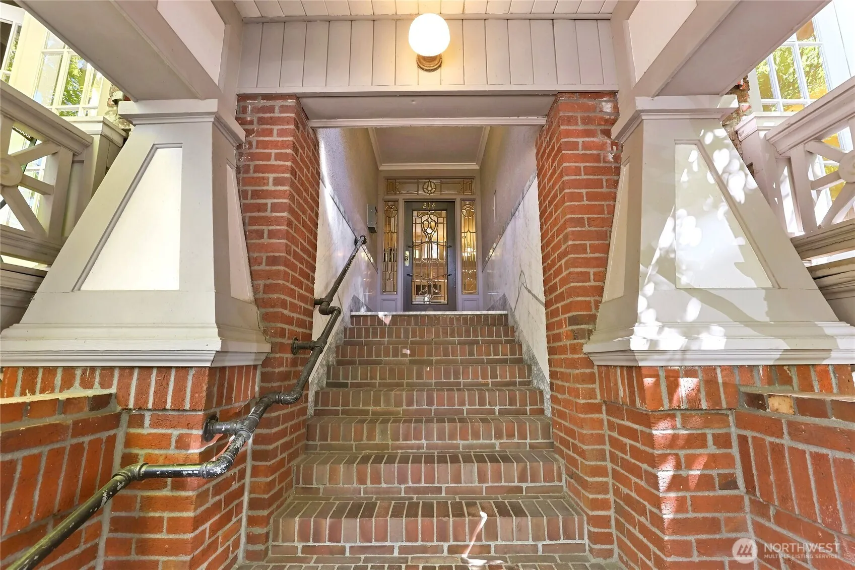Property photo for 214 13th Avenue E #2, Seattle photo 3
