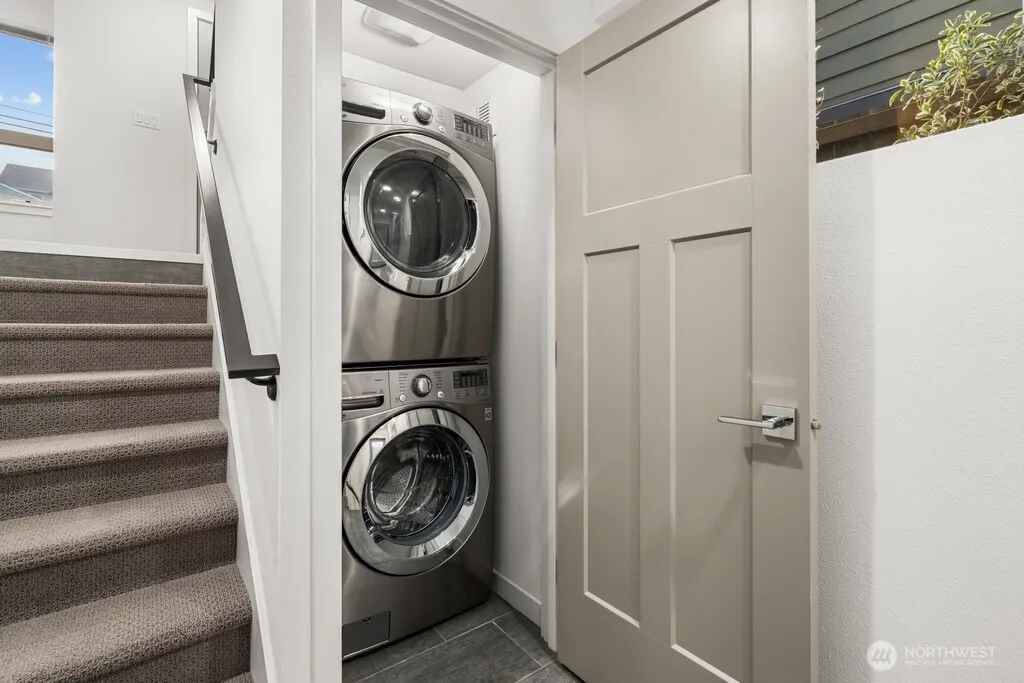Property photo for 3818 B 23rd Avenue W #b, Seattle photo 5