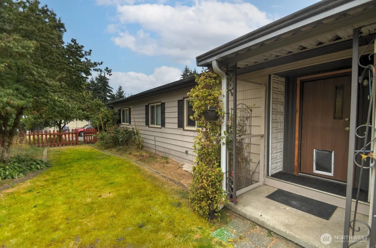 Property photo for 5530 Asotin Lane Se, Lacey photo 2