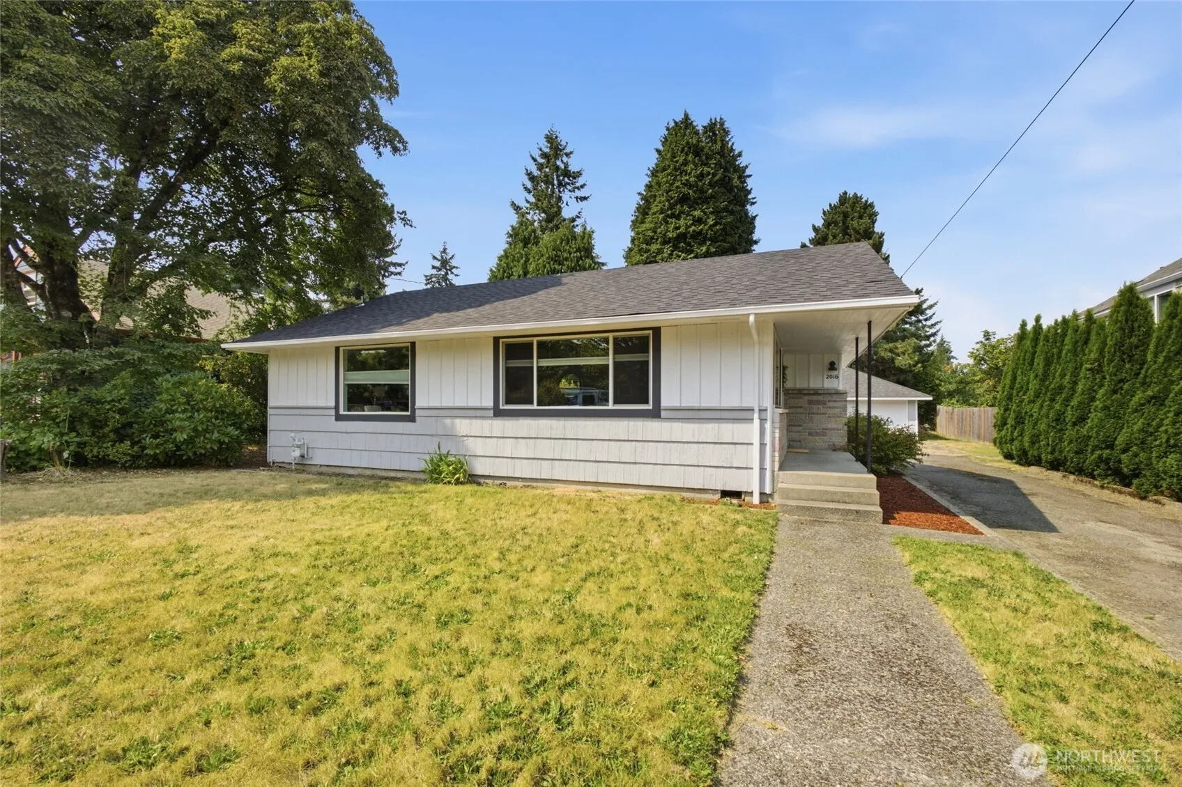 Property photo for 2016 Dickinson Avenue Nw, Olympia