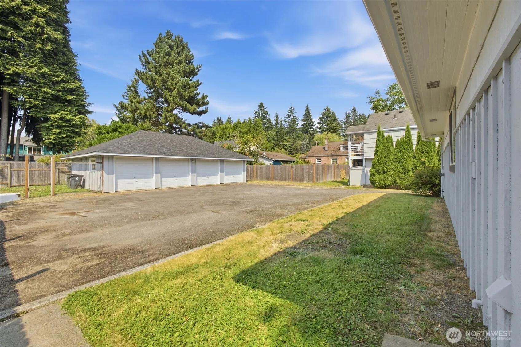 Property photo for 2016 Dickinson Avenue Nw, Olympia photo 3