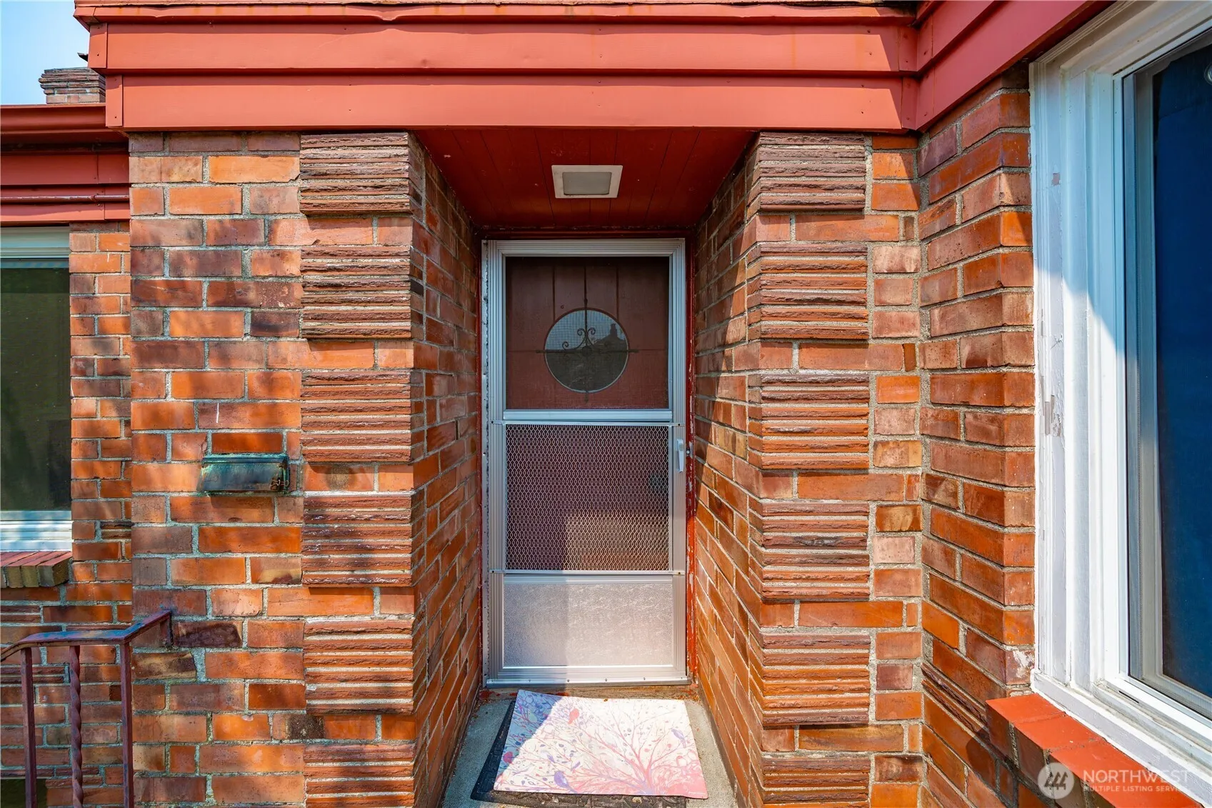 Property photo for 2016 30th Avenue S, Seattle photo 5