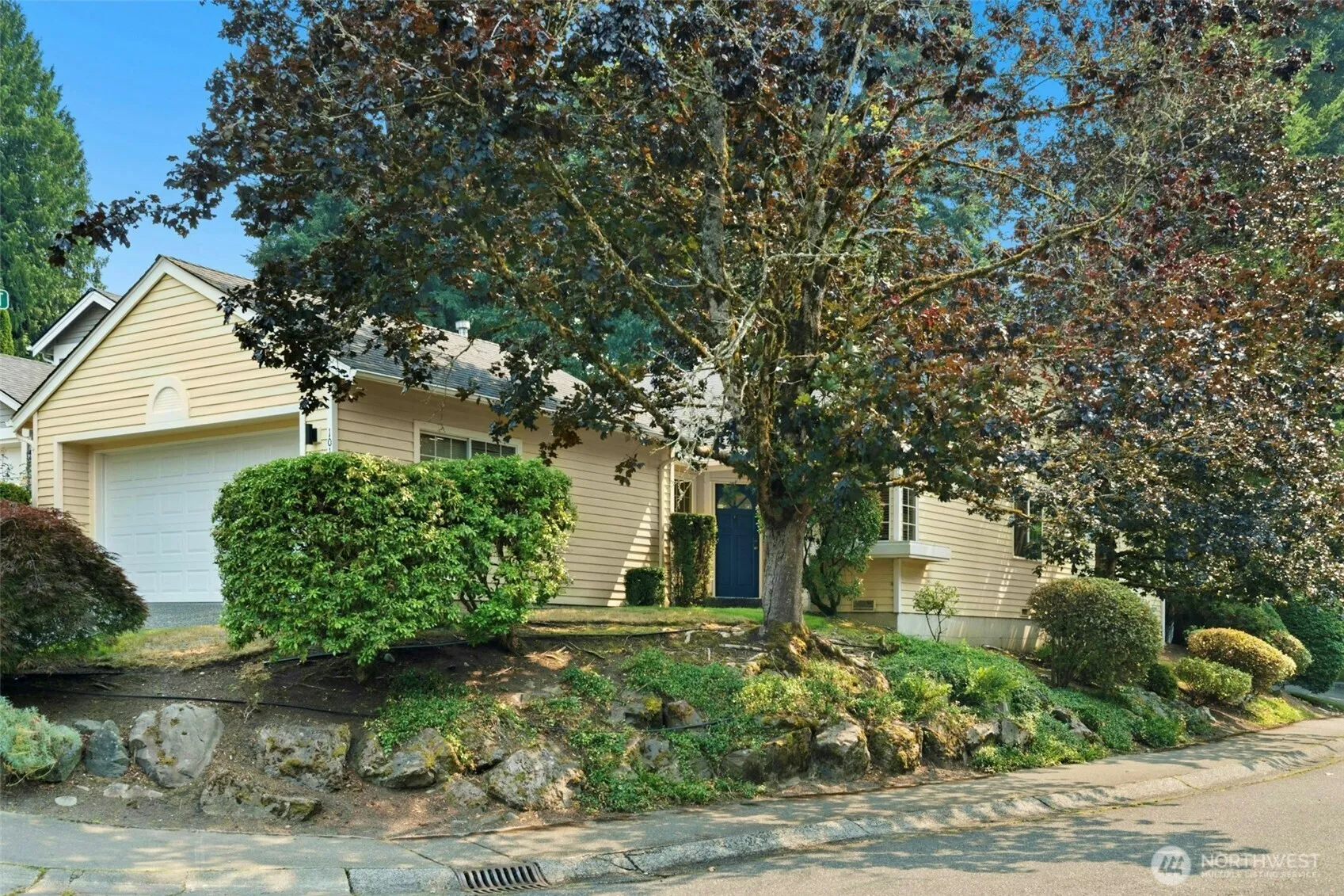 Property photo for 10141 Ne 126th Street, Kirkland