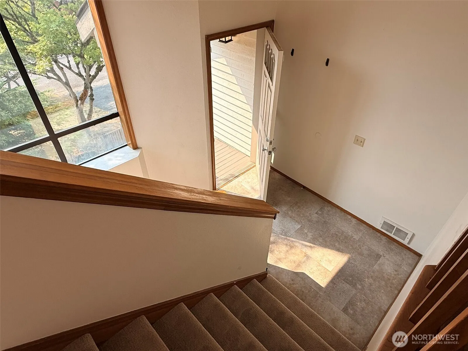 Property photo for 19242 98th Avenue S, Renton photo 2