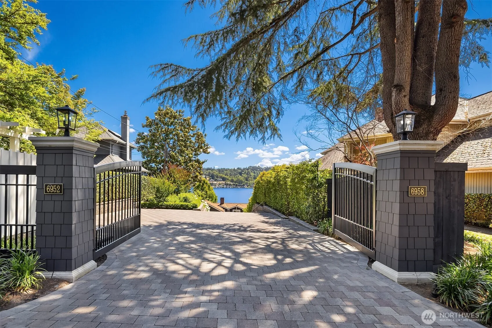Property photo for 6952 96th Avenue Se, Mercer Island photo 4