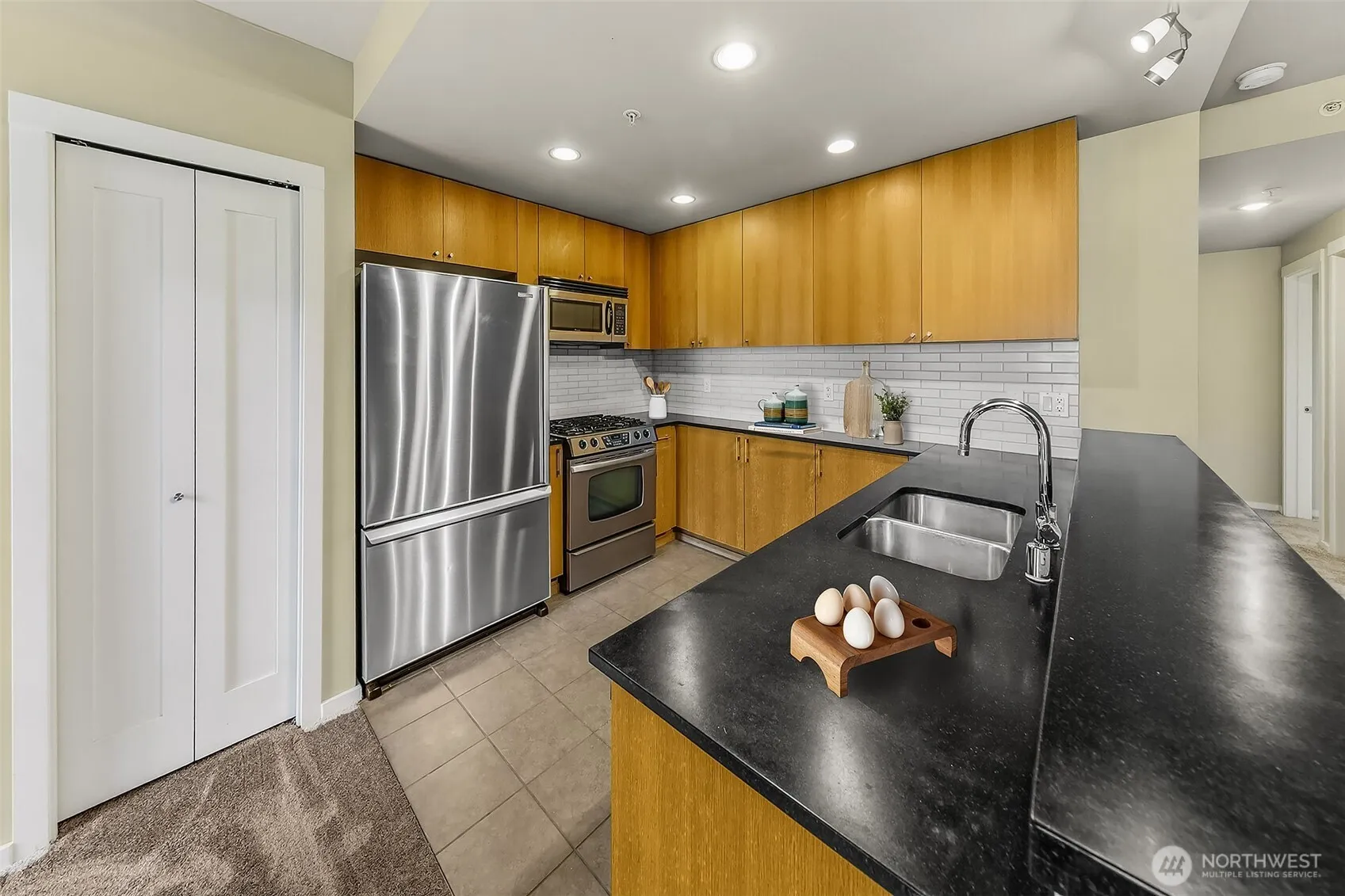 Property photo for 81 Clay Street #527, Seattle photo 4