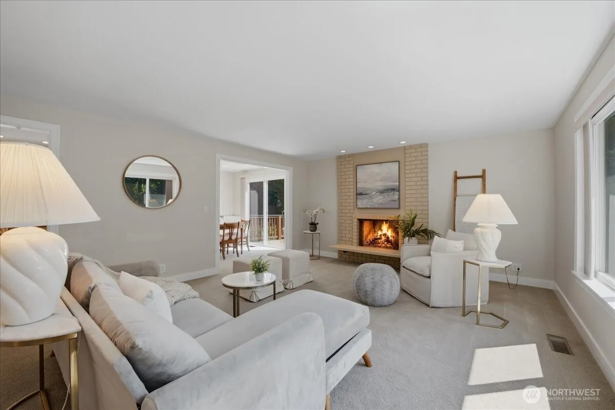 Property photo for 19310 37th Avenue Ne, Lake Forest Park photo 4