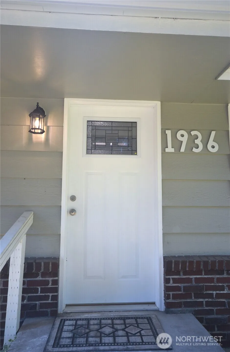 Property photo for 1936 Ne Clemens Street, Bremerton photo 3