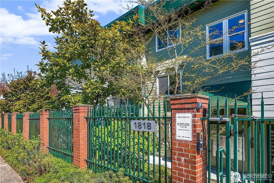 Property photo for 1818 18th Avenue #203, Seattle