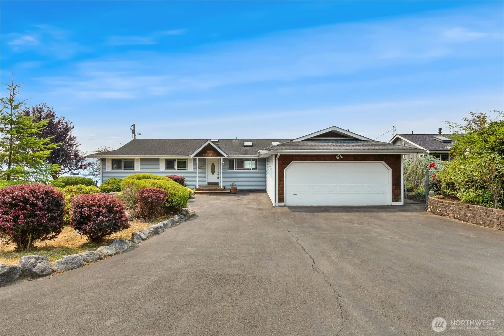 Property photo for 1201 E Lakeshore Drive, Lake Stevens photo 3