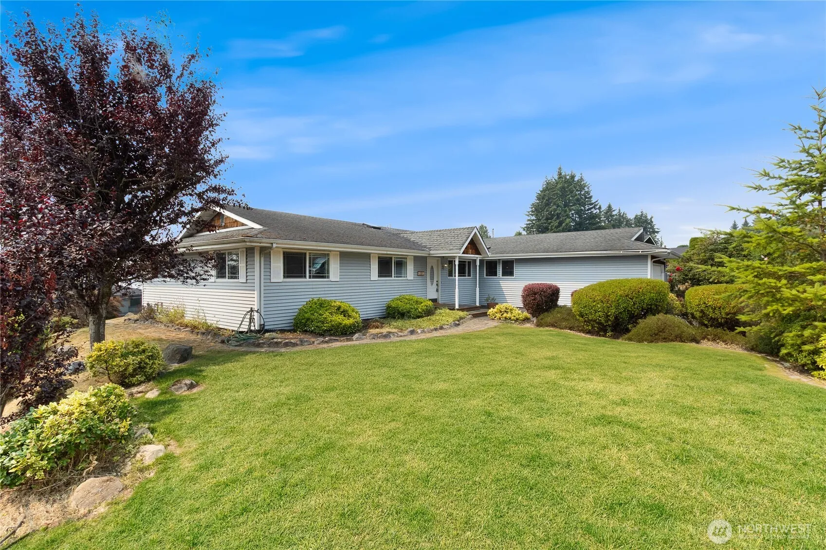 Property photo for 1201 E Lakeshore Drive, Lake Stevens photo 4