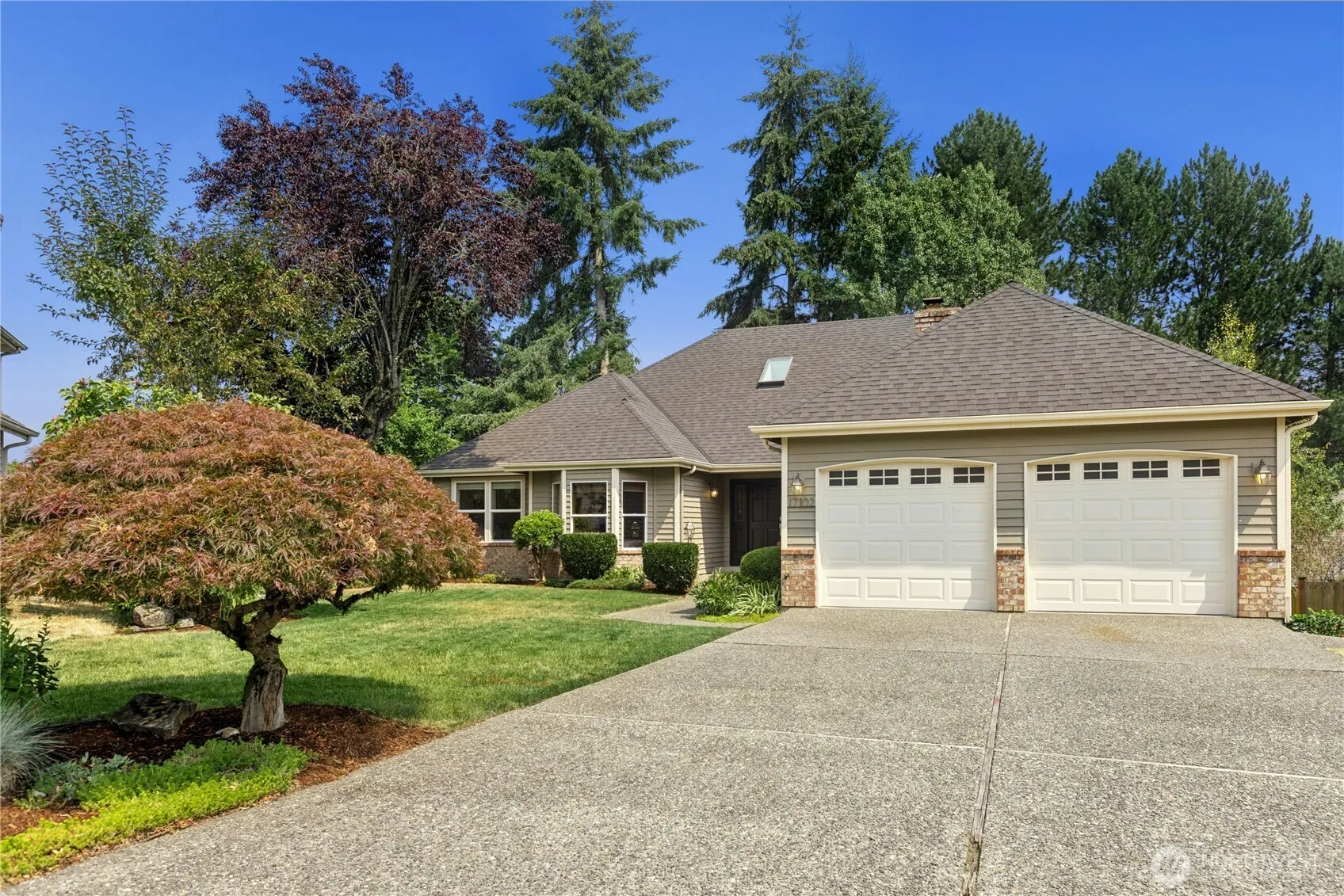 Property photo for 17102 Ne 37th Place, Bellevue photo 2
