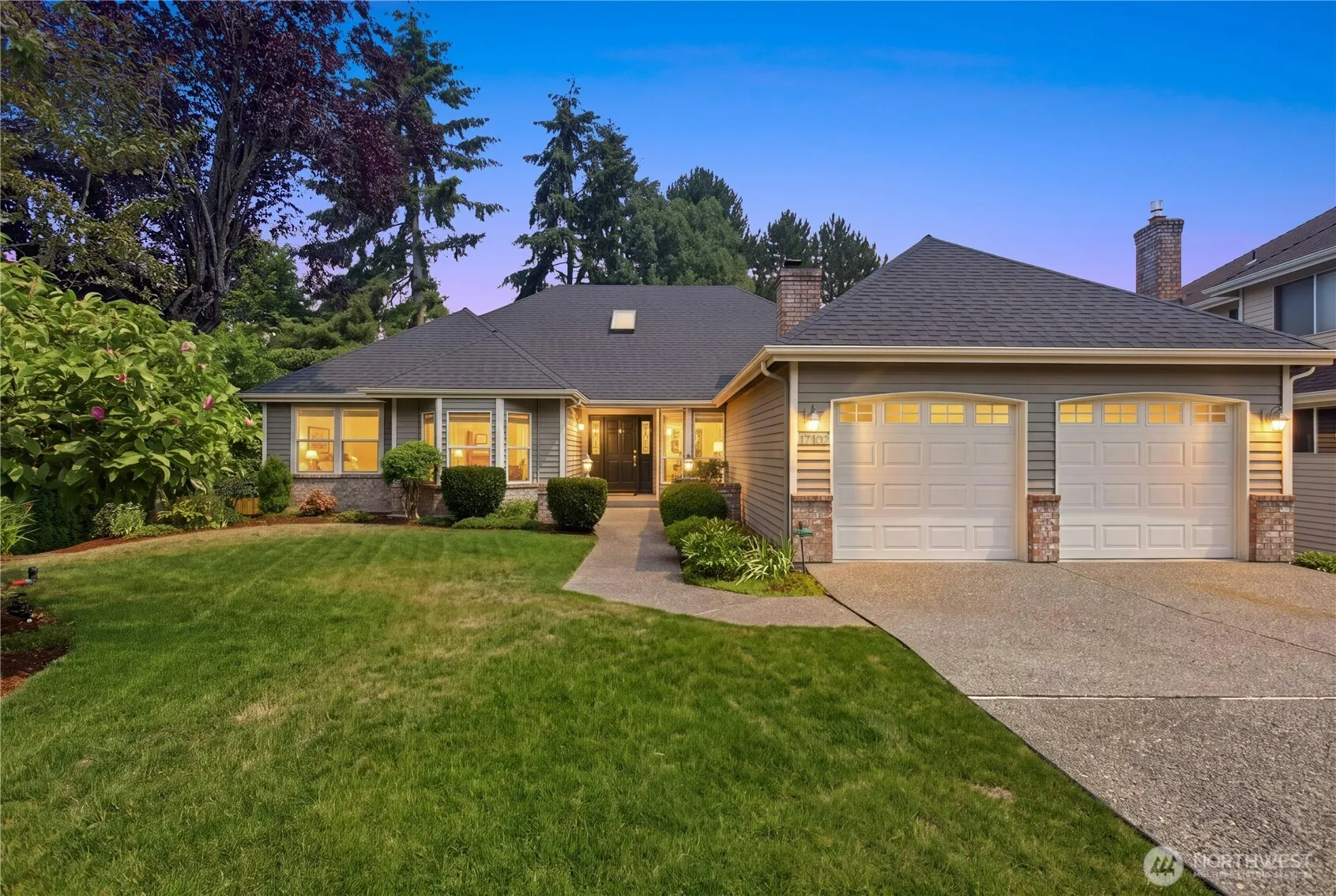 Property photo for 17102 Ne 37th Place, Bellevue