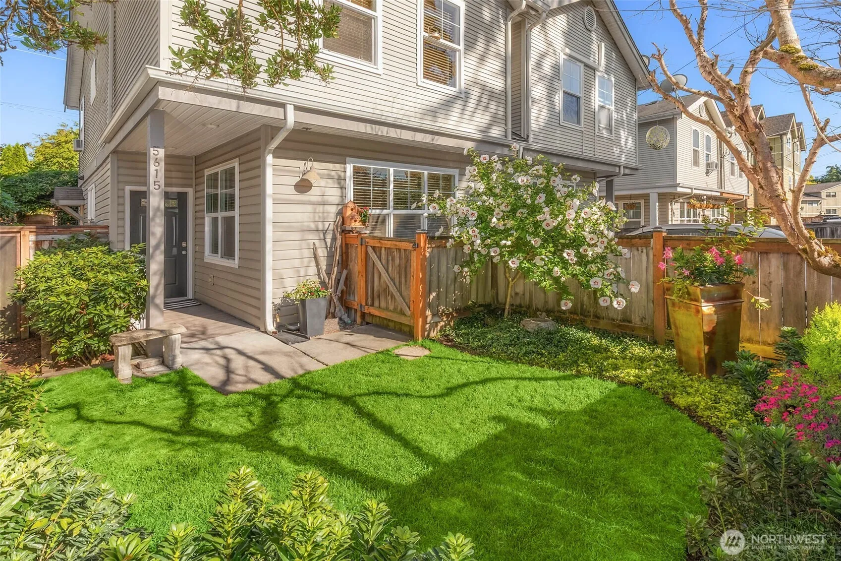 Property photo for 5615 Fauntleroy Way Sw, Seattle
