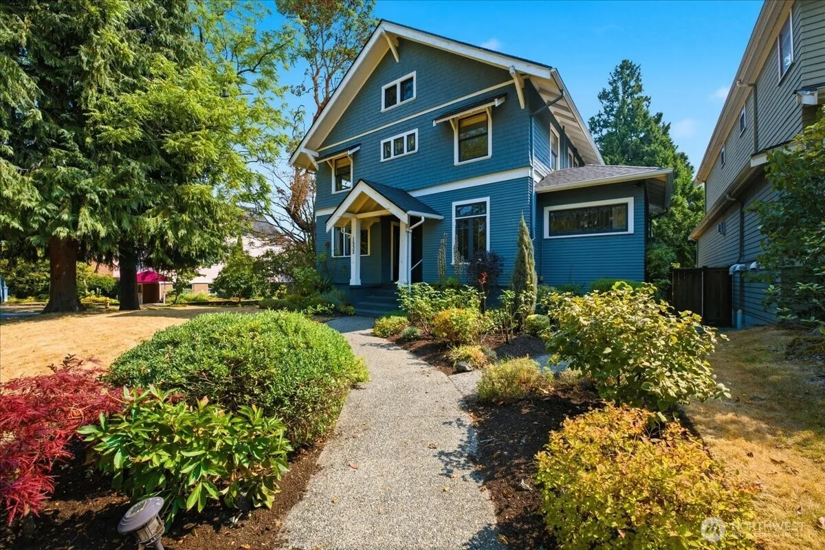 Property photo for 1532 5th Avenue W, Seattle