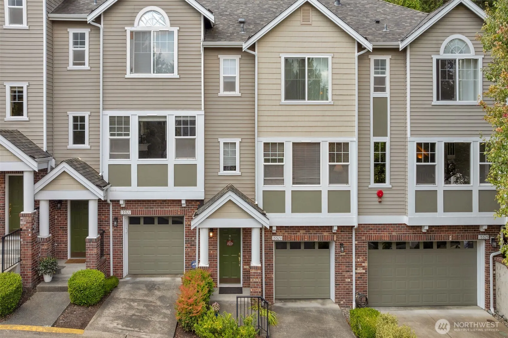 Property photo for 15523 133rd Place Ne, Woodinville photo 3