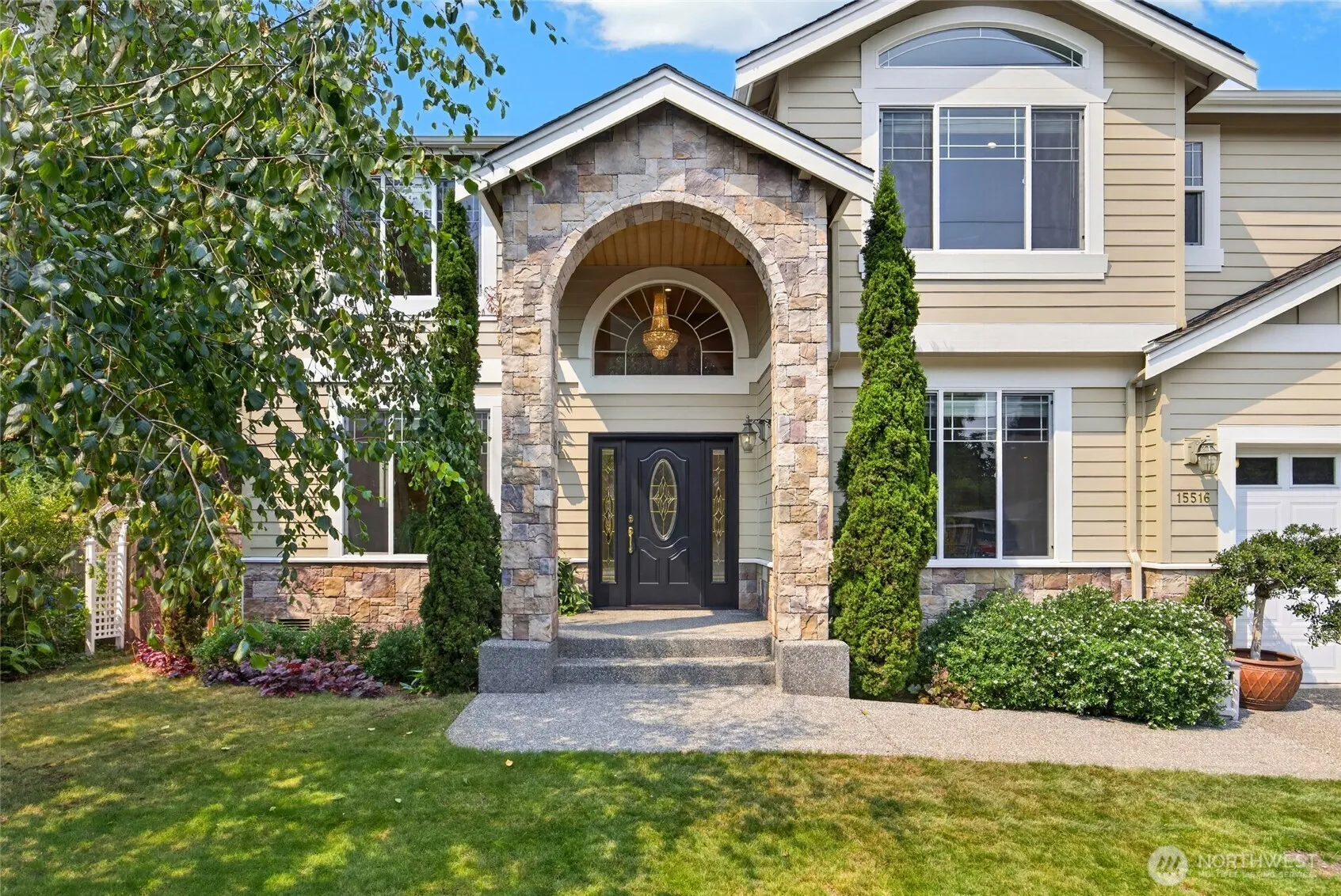 Property photo for 15516 56th Avenue W, Edmonds