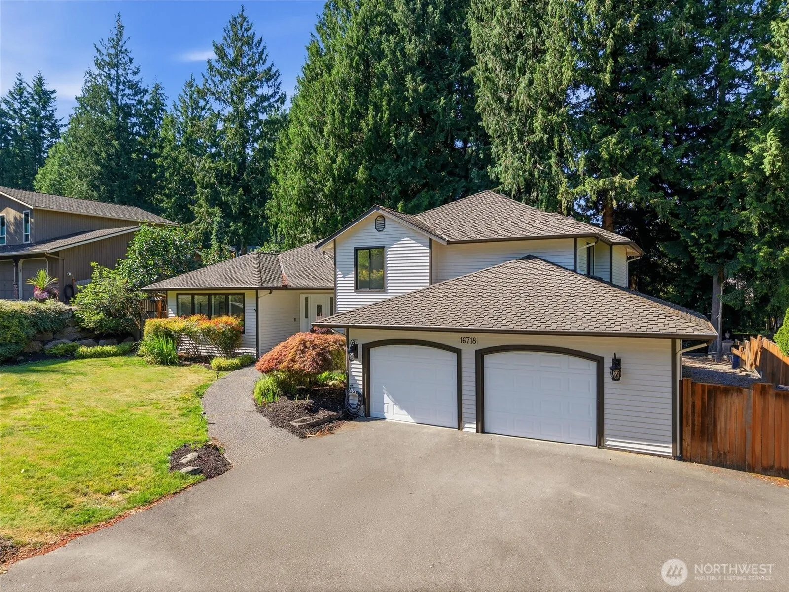 Property photo for 16718 3rd Avenue Se, Bothell photo 2