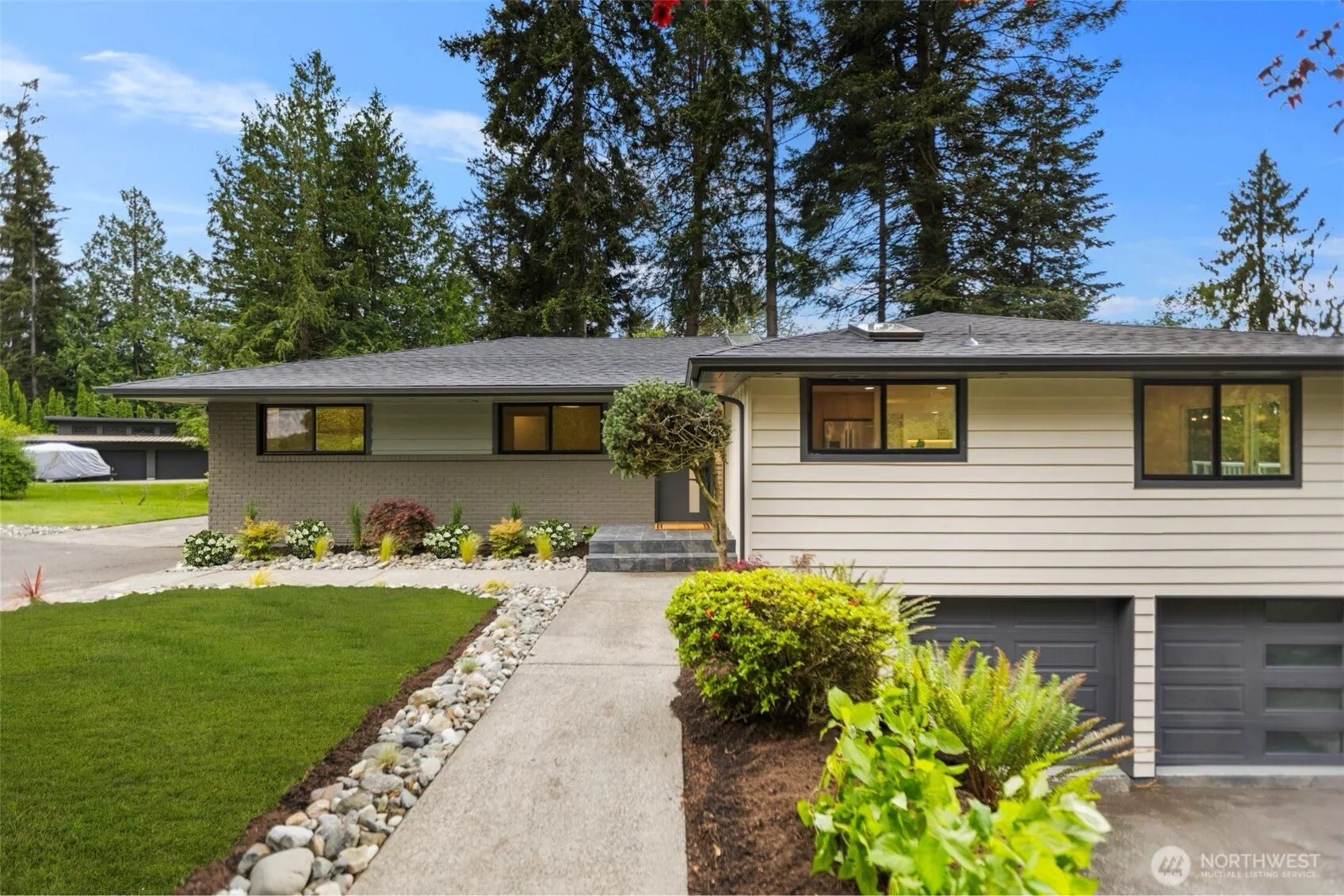 Property photo for 16858 76th Avenue W, Edmonds photo 3
