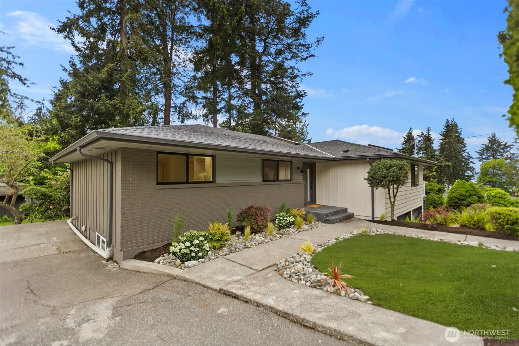 Property photo for 16858 76th Avenue W, Edmonds photo 4