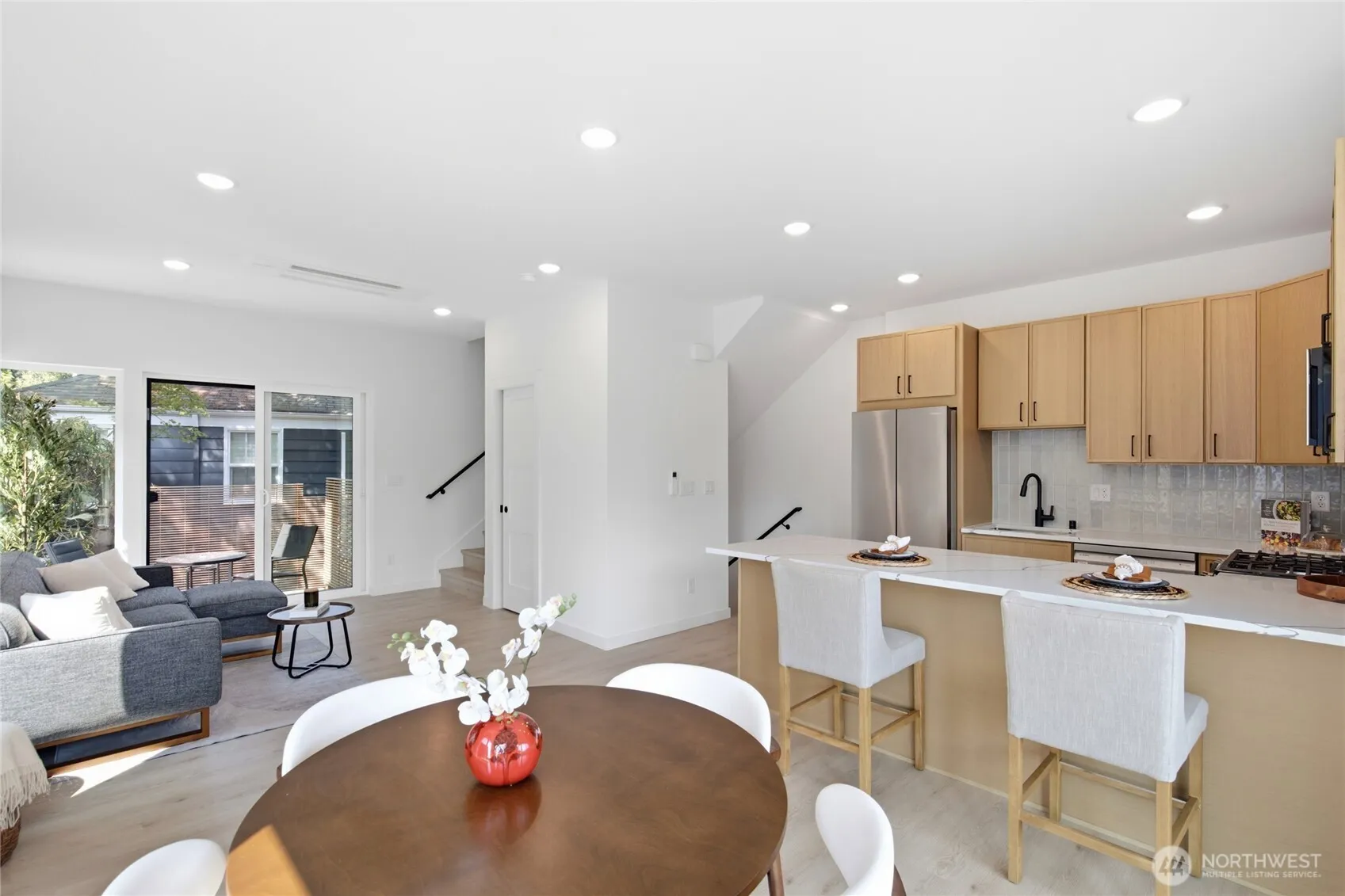 Property photo for 5718 Ne 65th Street, Seattle photo 4