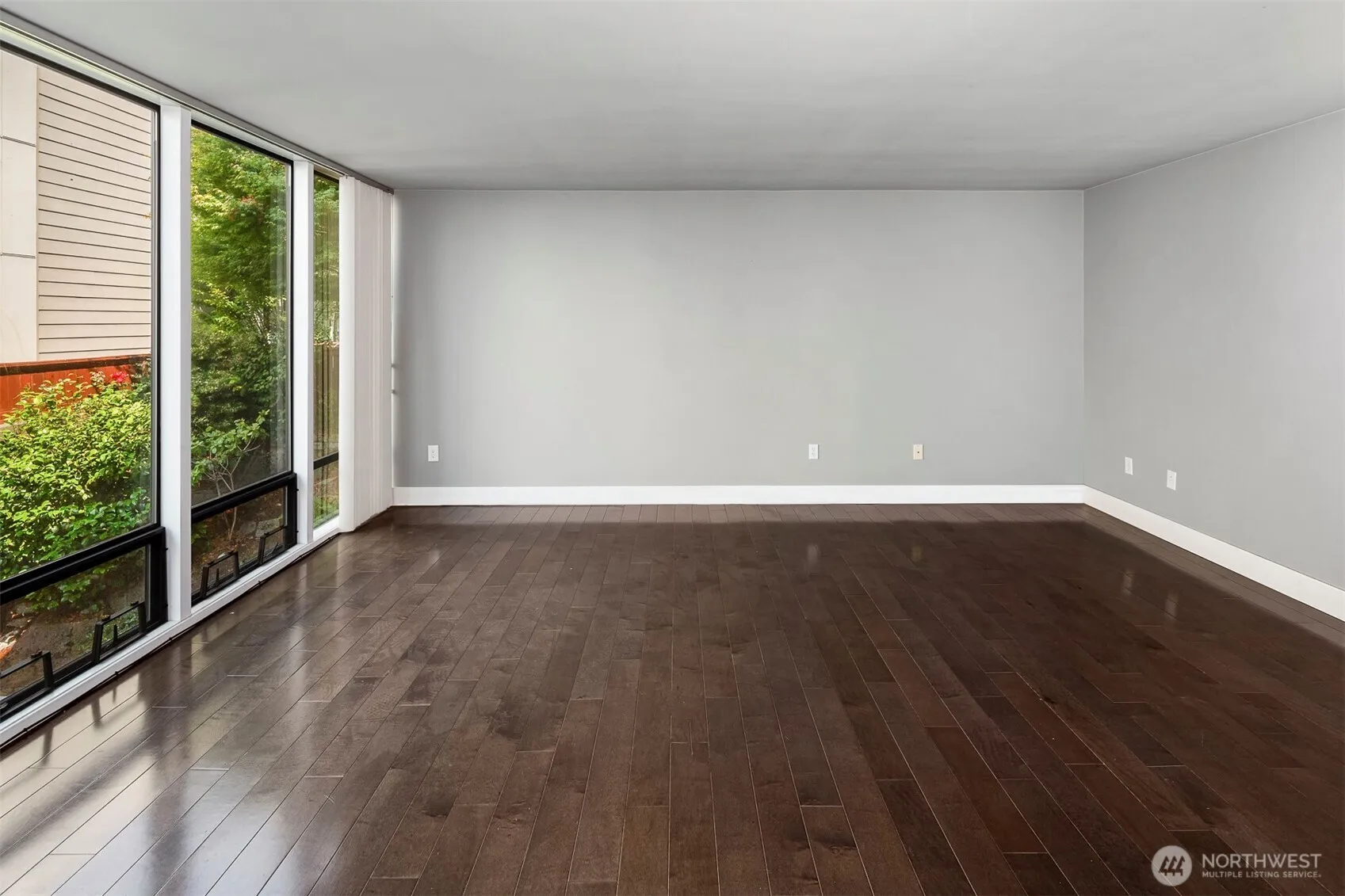 Property photo for 4561 Lake Washington Boulevard Ne #201, Kirkland photo 5