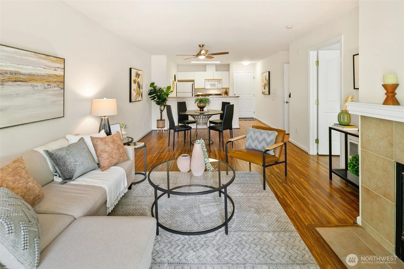 Property photo for 9750 Greenwood Avenue N #203, Seattle photo 3