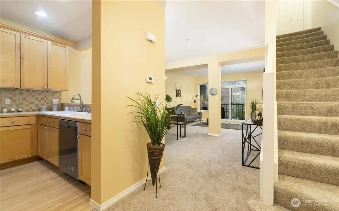 Property photo for Address withheld, Kenmore photo 4