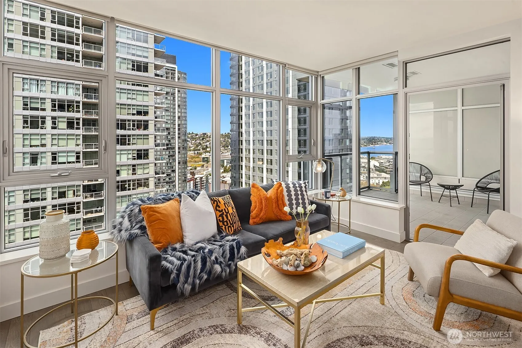 Property photo for 588 Bell Street #2201s, Seattle photo 3