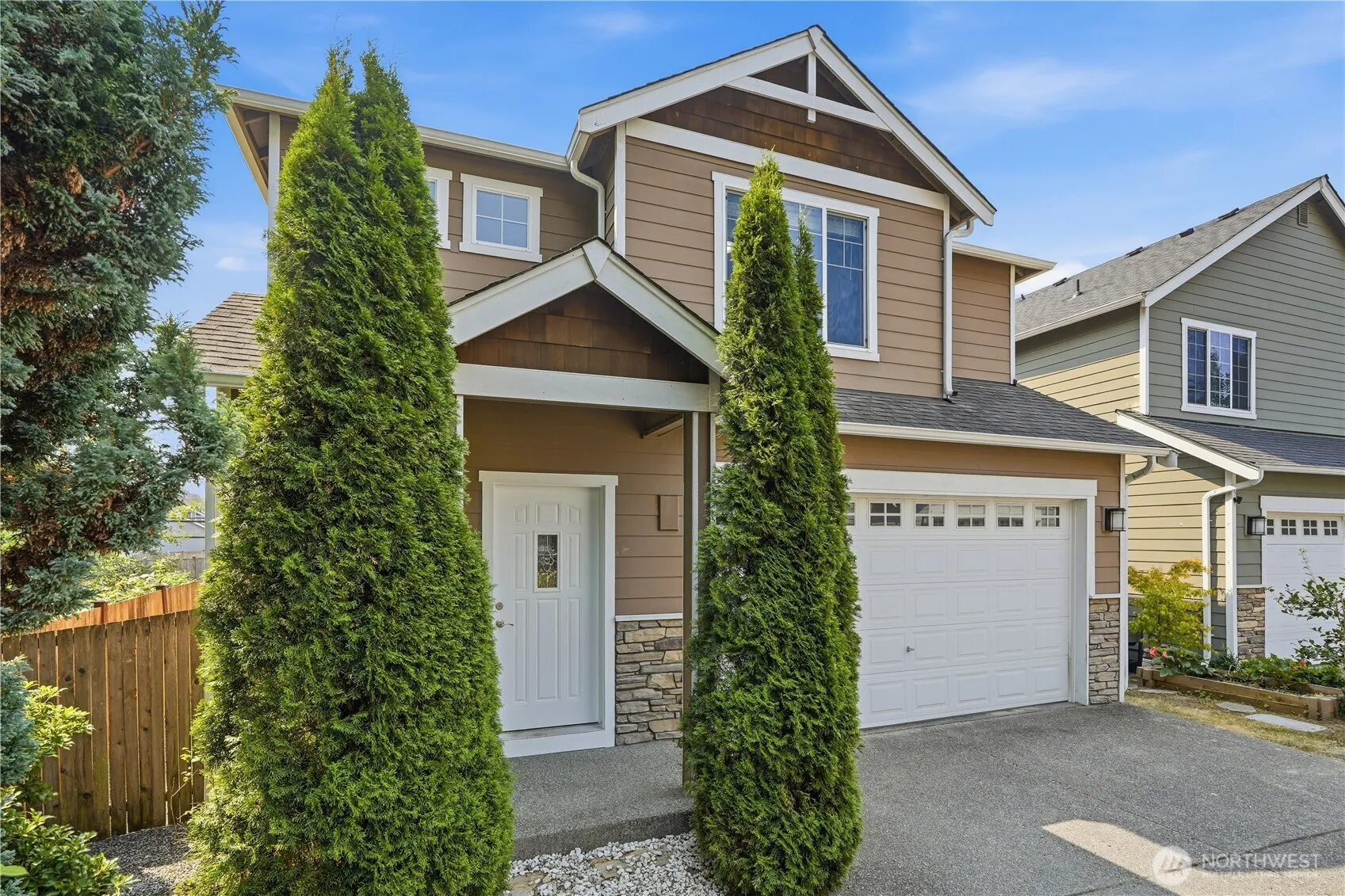 Property photo for 17927 Se 27th Avenue, Bothell photo 2