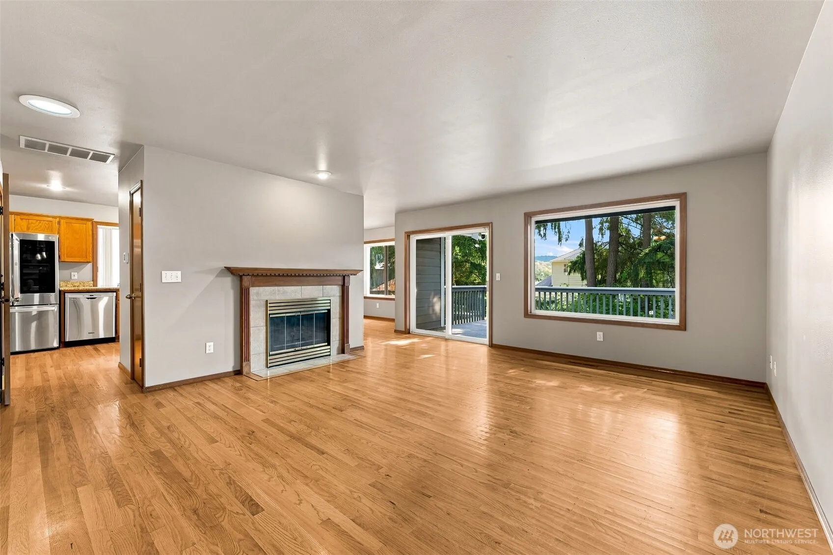 Property photo for 17222 92nd Avenue E, Puyallup photo 4