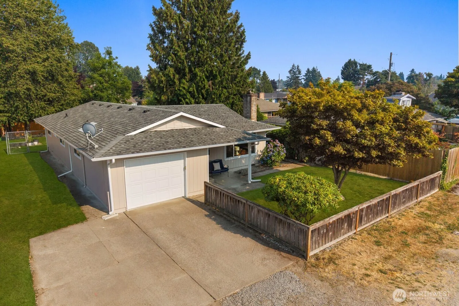 Property photo for 9037 Fawcett Avenue, Tacoma photo 2