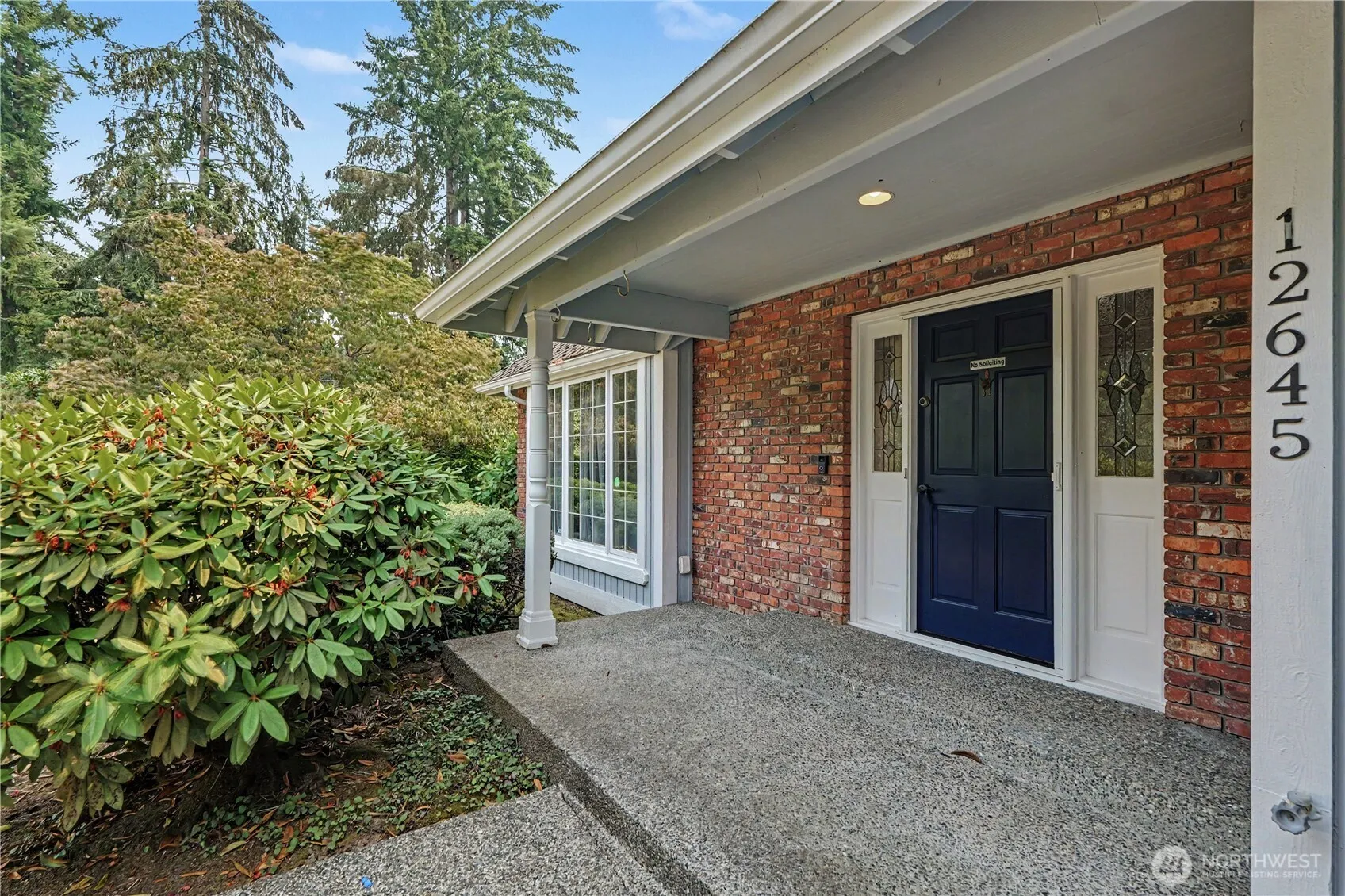 Property photo for 12645 Ne 68th Pl, Kirkland photo 4