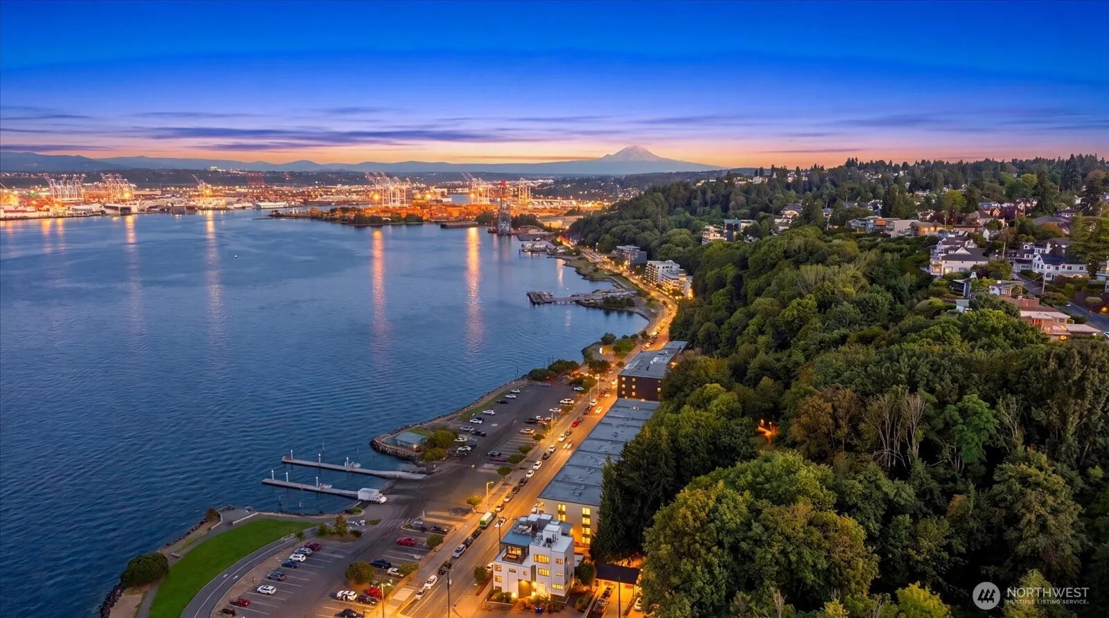 Property photo for 1301 Harbor Avenue Sw #310, Seattle photo 3