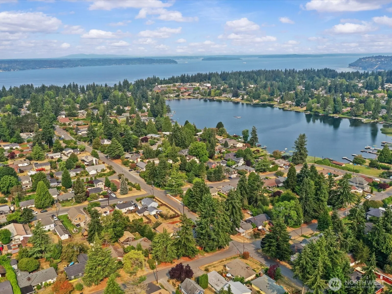 Property photo for 15820 12th Avenue Sw, Burien photo 3