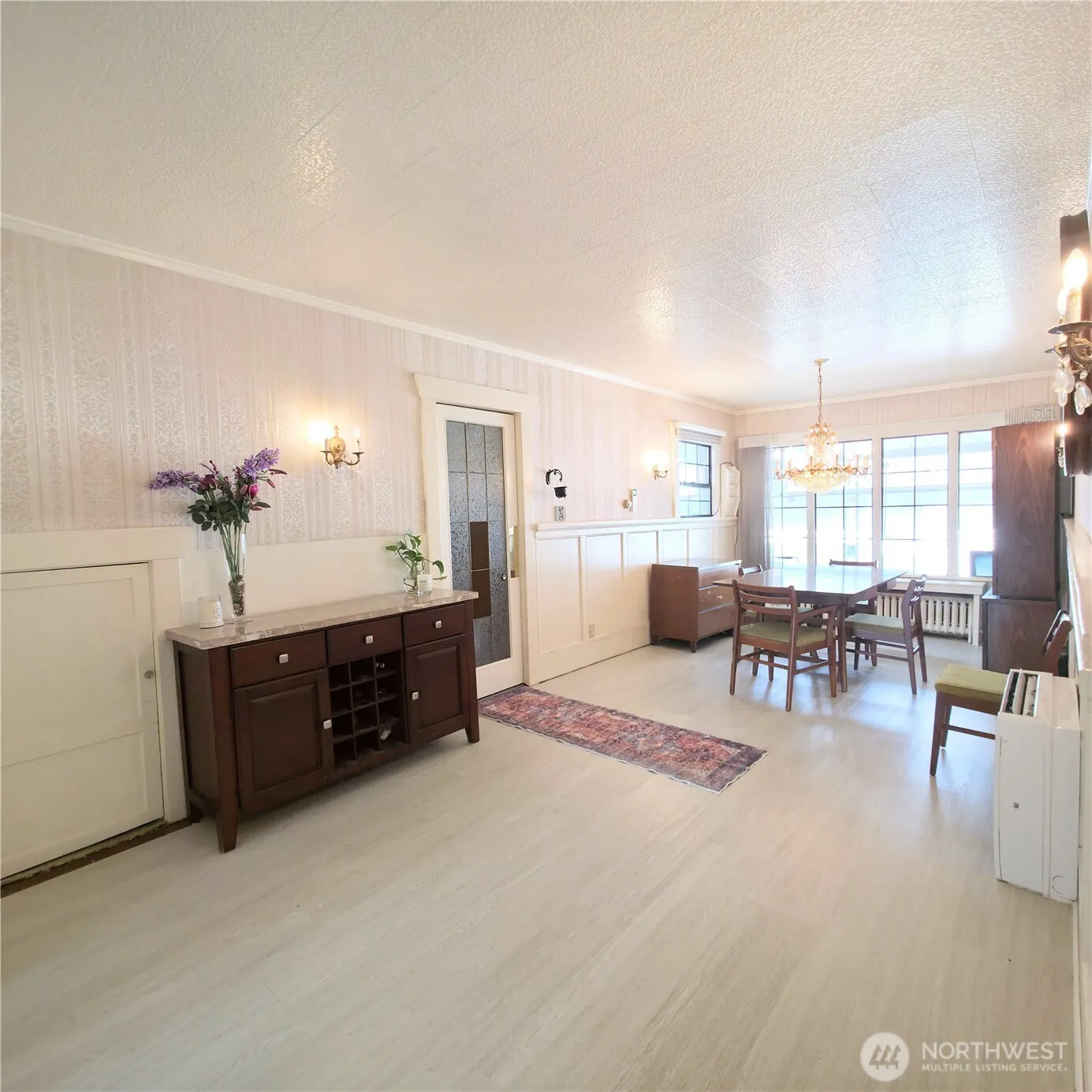 Property photo for 723 5th Avenue Nw, Puyallup photo 2