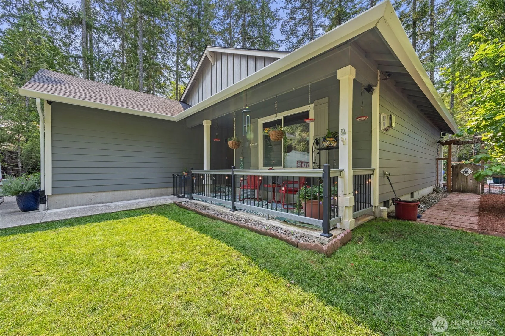 Property photo for 159 E Nantucket Road, Shelton photo 2