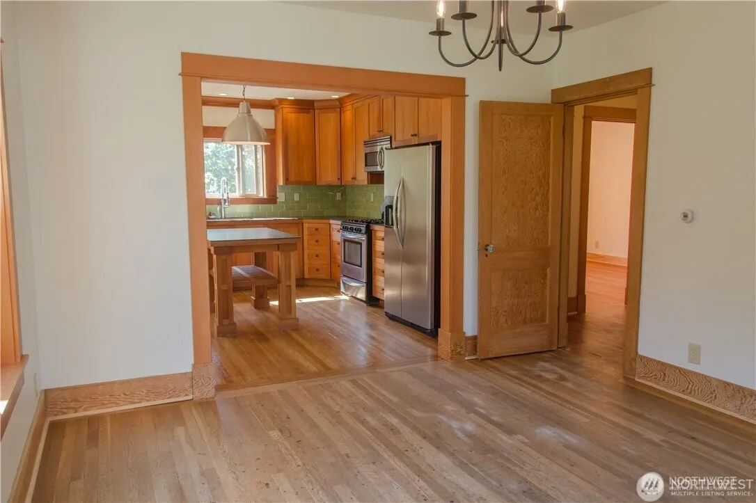 Property photo for 119 26th Avenue, Seattle photo 4