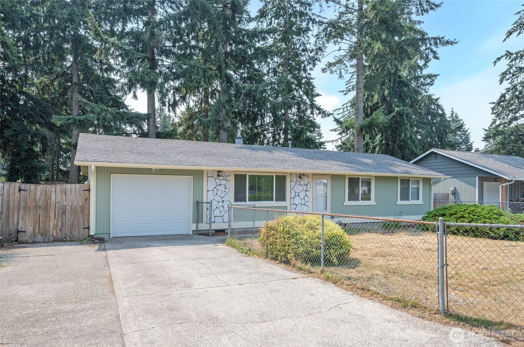 Property photo for 8901 Quinault Loop Ne, Olympia photo 2