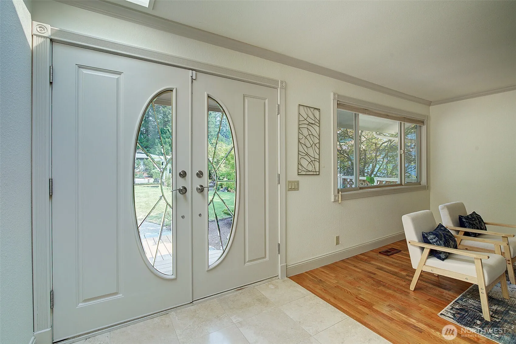 Property photo for 12909 Ne 28th Street, Bellevue photo 3