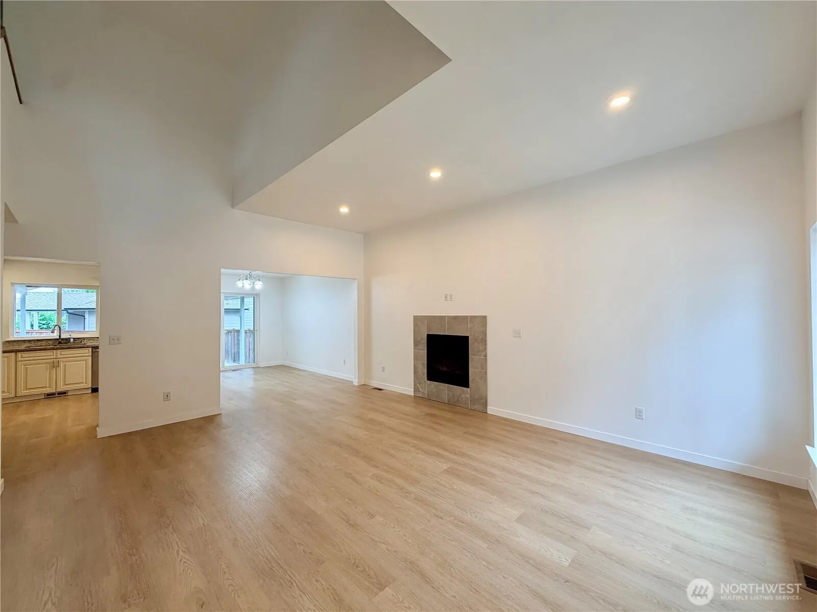 Property photo for 1034 S 74th Street, Tacoma photo 2