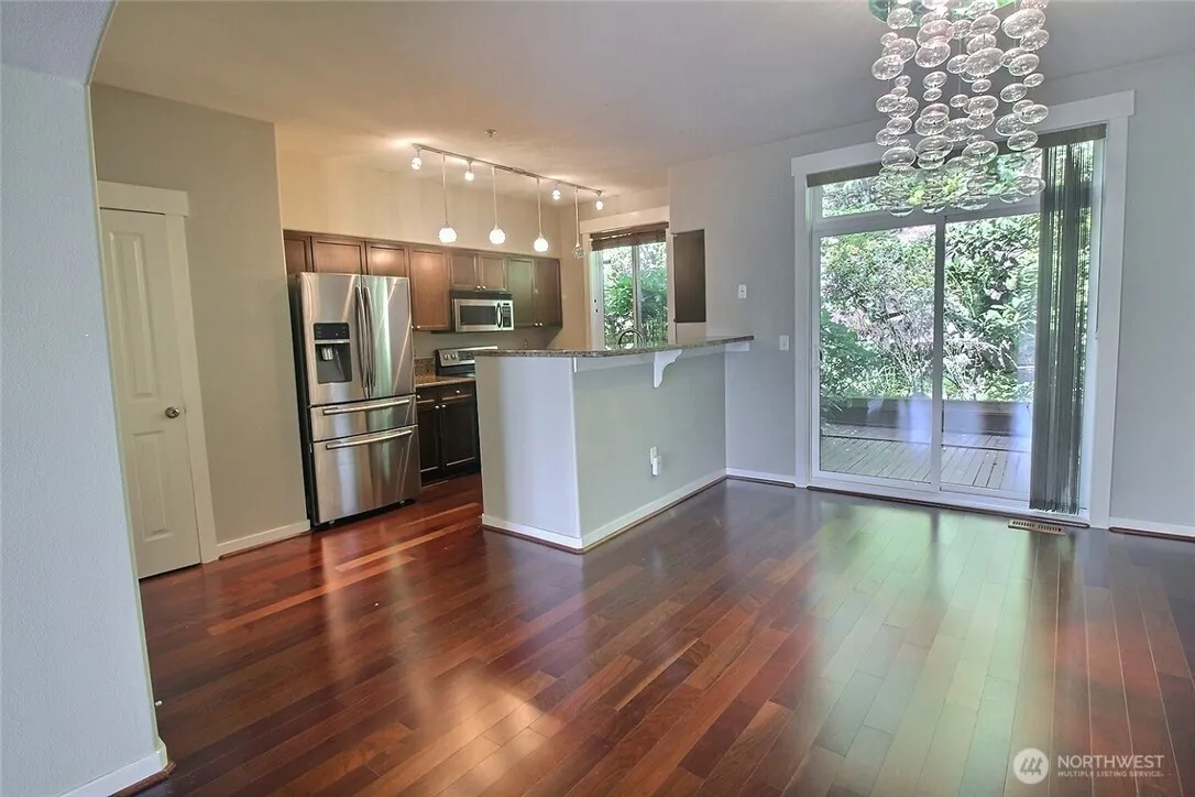Property photo for 23300 Se Black Nugget Road #h2, Issaquah photo 5