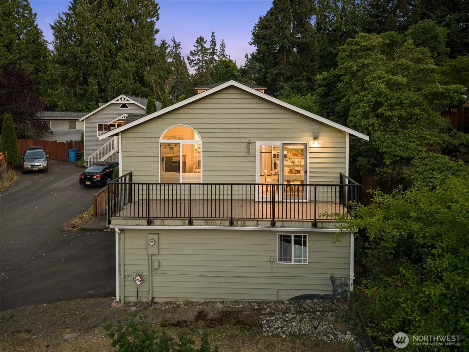 Property photo for 1611 Ne Perkins, Shoreline photo 3