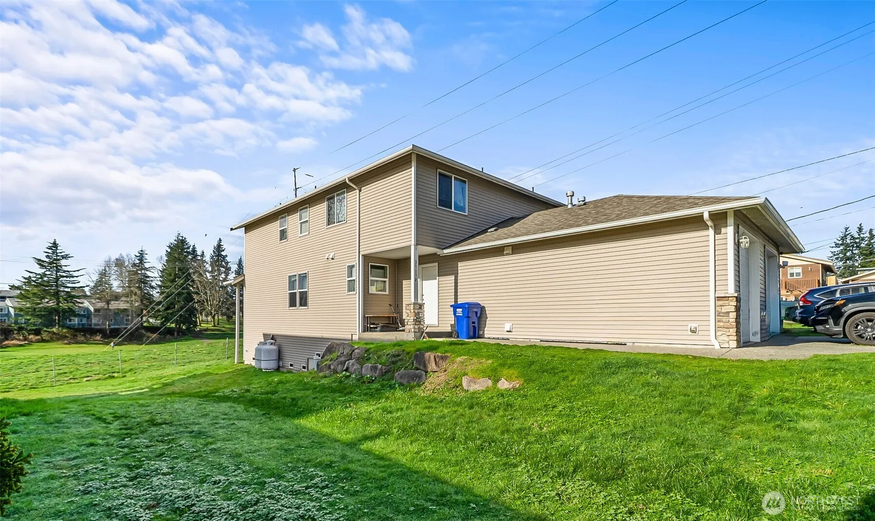 Property photo for 2905 11th Street #b, Everett photo 2