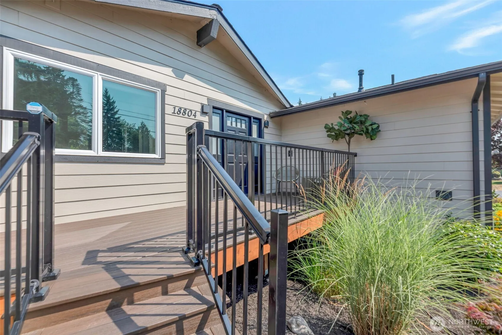 Property photo for 18804 64th Avenue Ne, Kenmore photo 5