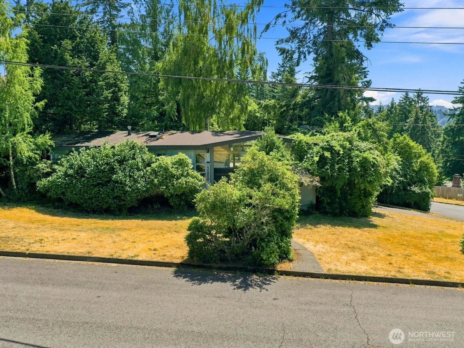 Property photo for 17805 Ne 9th Street, Bellevue photo 3
