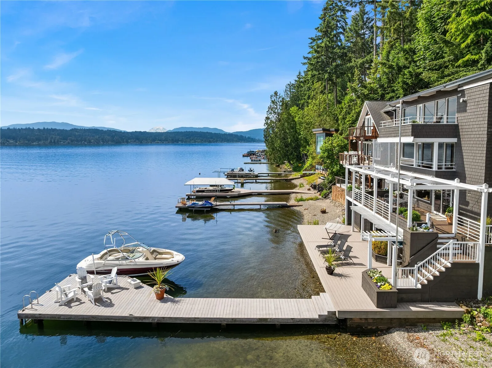 Property photo for 2240 W Lake Sammamish Pkwy Ne, Redmond photo 3