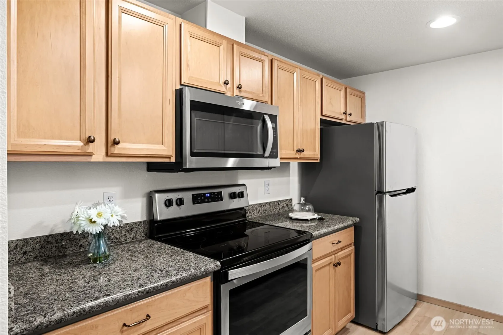 Property photo for 8218 126th Avenue Ne #e22, Kirkland photo 5